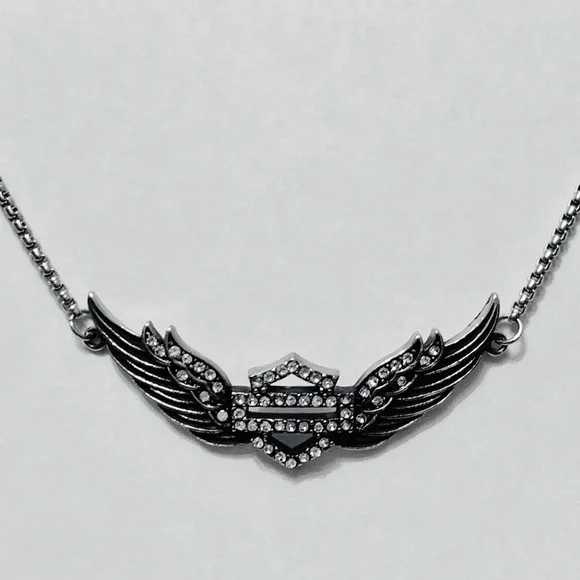 Limited! 🔥Wing Necklace. New - Picture 3 of 3